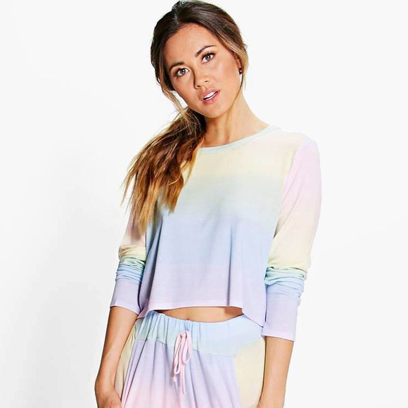 Boohoo Tops - NWT Boohoo Rainbow Ombré Top